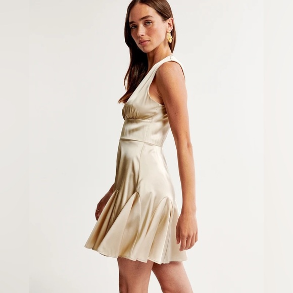 Abercrombie & Fitch Plunge V-Neck Satin Mini Cocktail Dress Gold Coquette - Picture 2 of 12